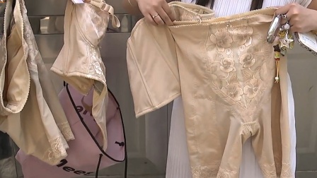 女子被忽悠花一万七买衣服，说能吸走脂肪